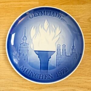 Bing & Grondahl Vintage 1972 Olympiade Munich Porcelain Plate blue White Torch